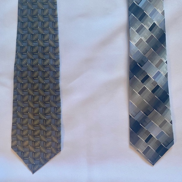 Van Heusen Ties - Picture 4 of 4